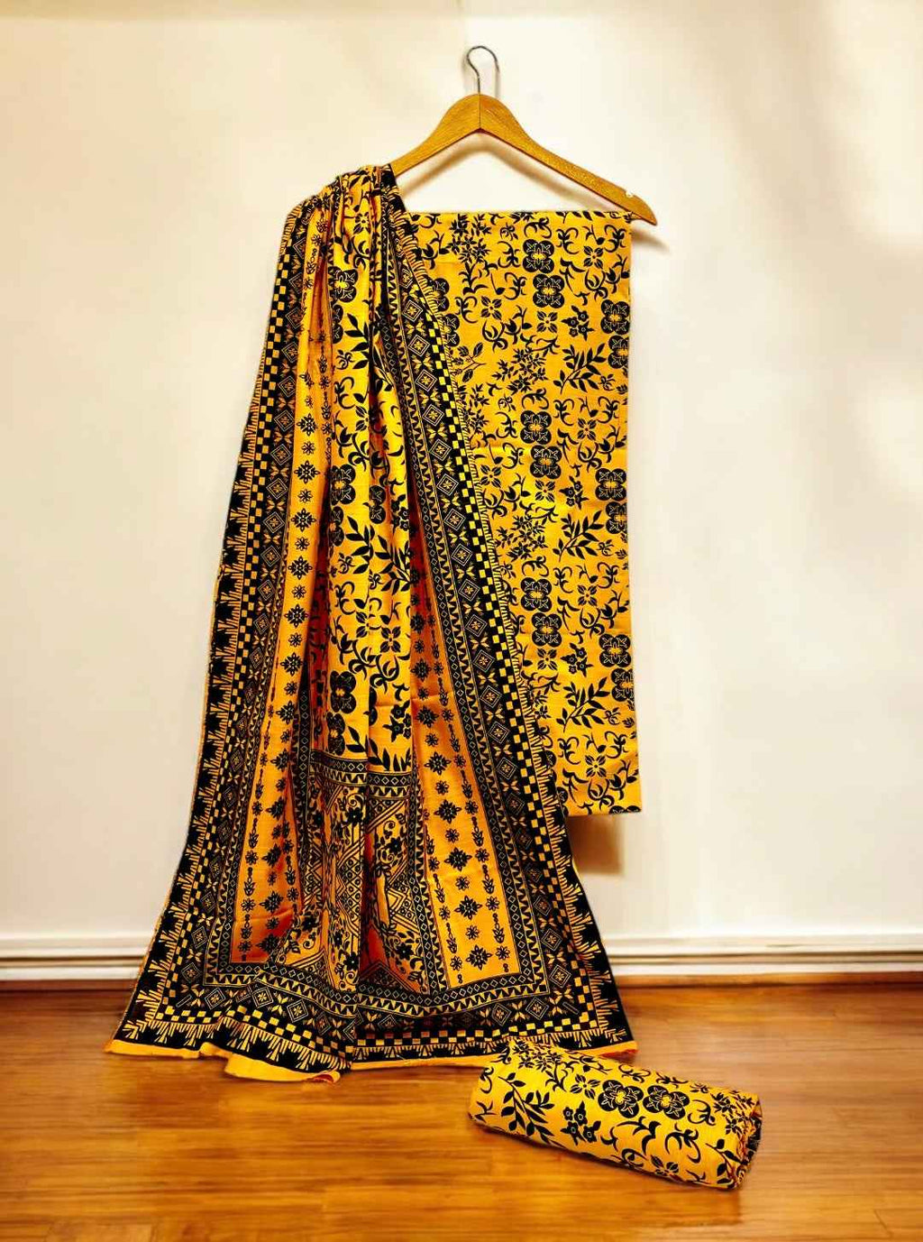 Ideas by Gul Ahmad Khaddar 3Pc