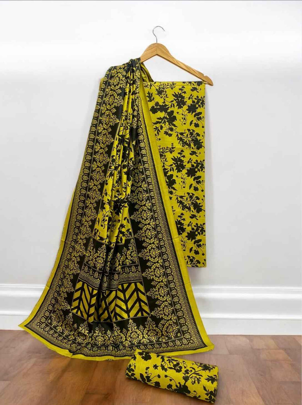 Ideas by Gul Ahmad Khaddar 3Pc