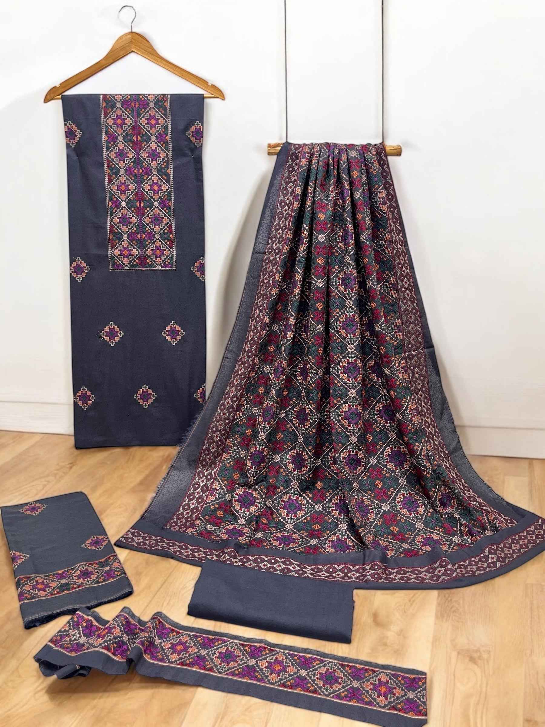 Bareeze | Luxury Emb | Karandi