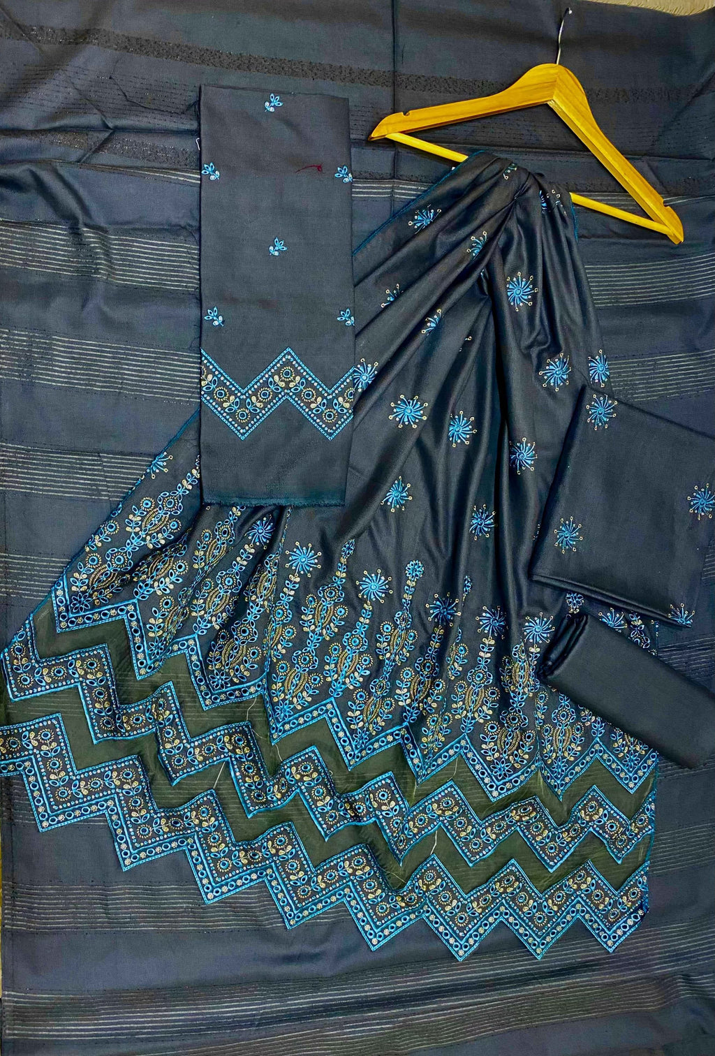 Makhmal | Luxury Embroidered | Dhanak