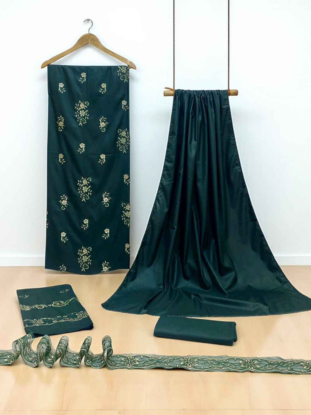 Bareeze | Embroidered | 3pc | Dhanak