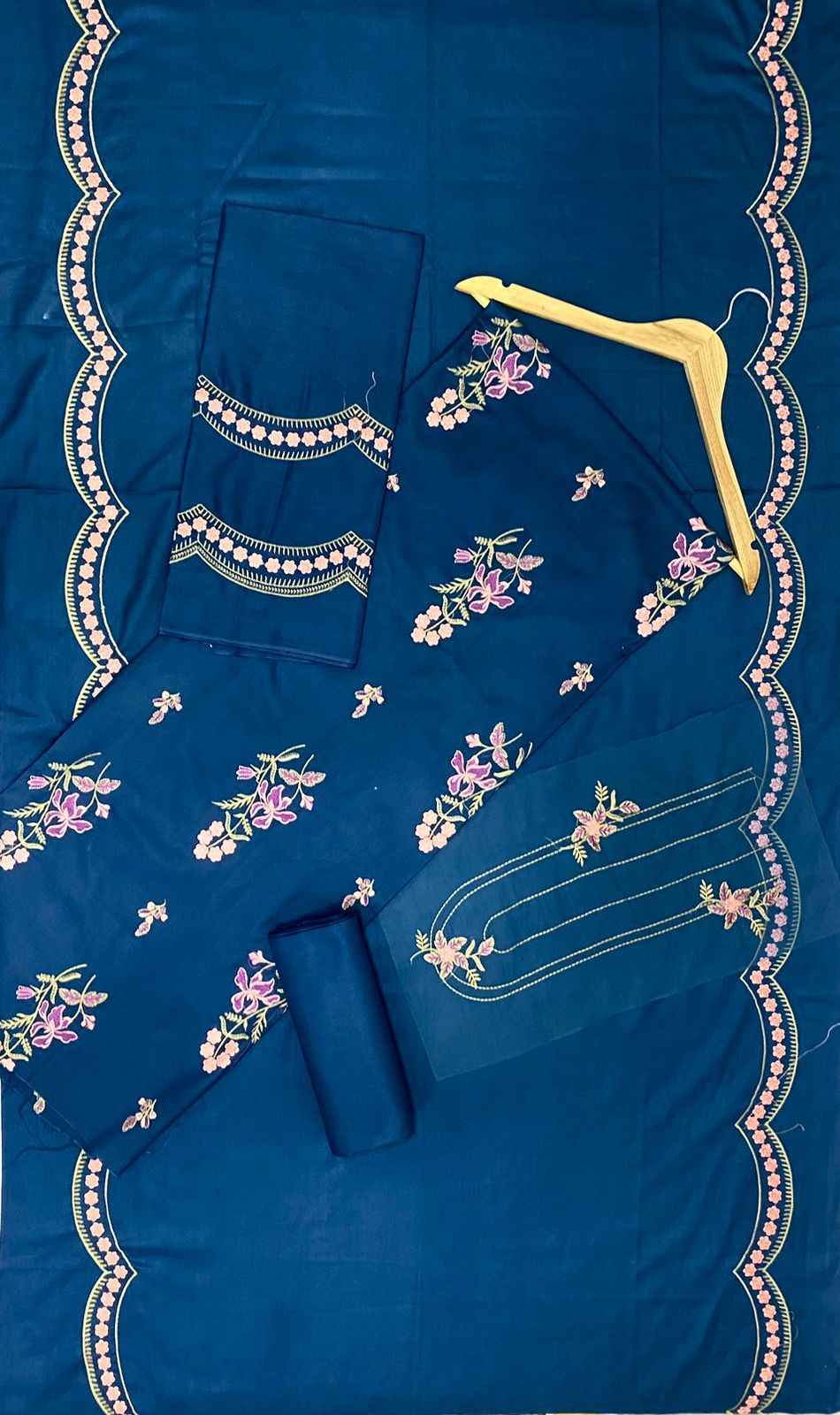 Bareeze | Embroidered | 3pc | Dhanak